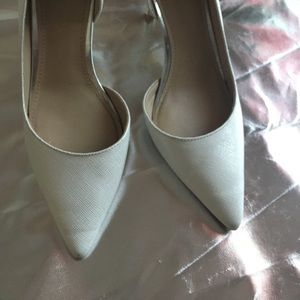 WHBM white pumps size US 6